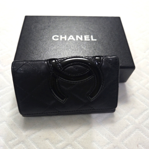 CHANEL Black Quilted 6 Key Holder - Picture 1 of 16